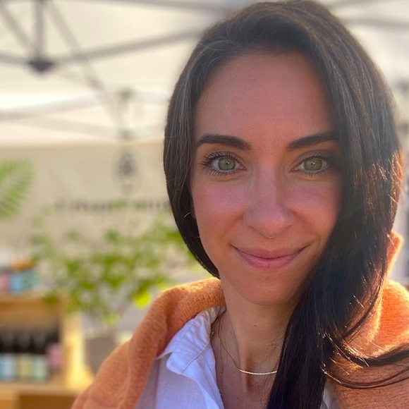 Meet your Posher, Sarah - Picture 1 of 1